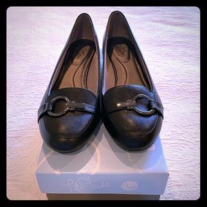 Lifestride black wedges